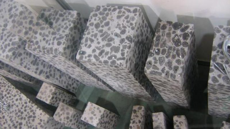 SBS防水卷材作为一种常见的防水材料，其人工费构成主要包括以下几个方面：